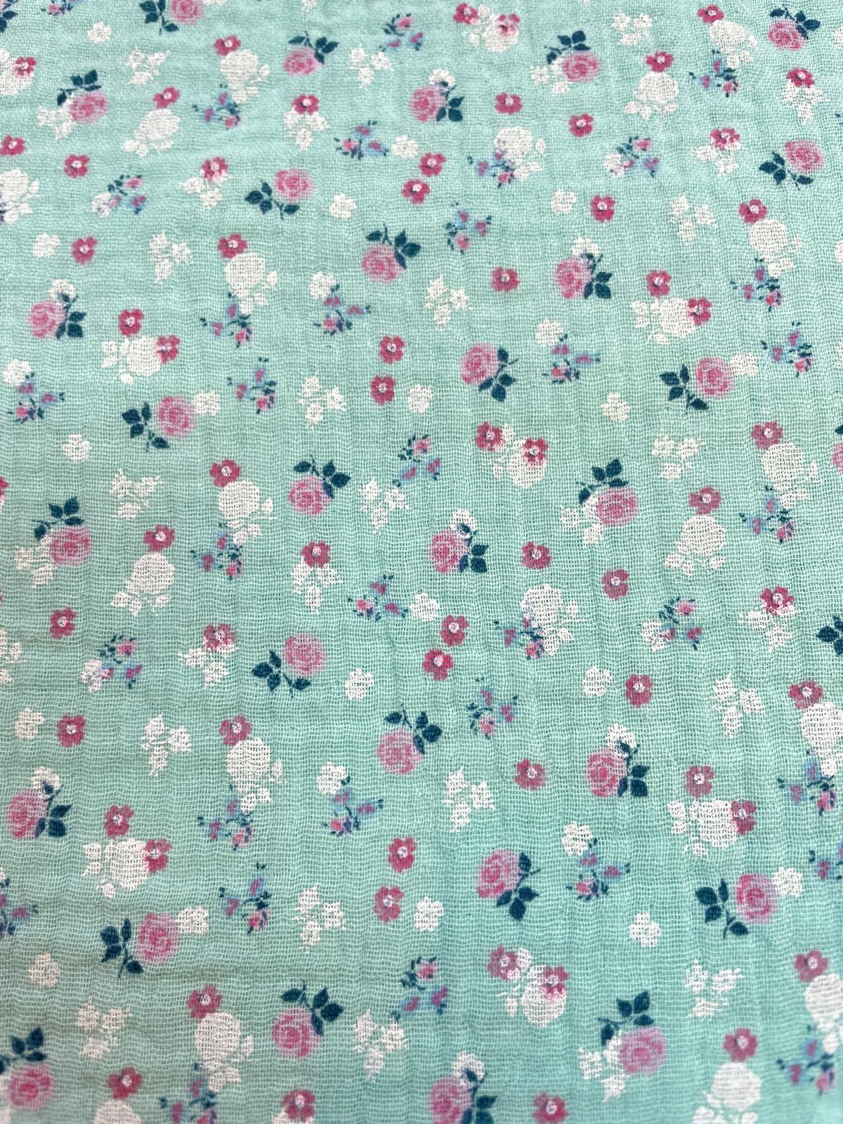 Musselin mint mit kleinen Blumen Musselin mint mit kleinen Blumen